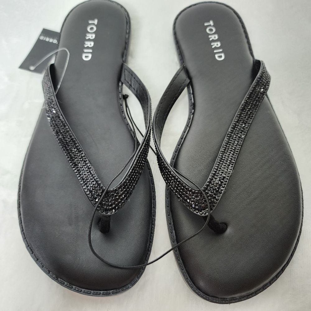 Torrid Flip Flops Black with Rhinestones Women's Size 6WW Sandals NWT